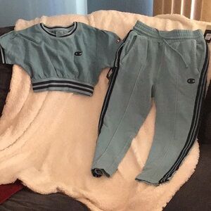 Awesome 2piece Wms thick CHAMPION CROP SET RARE SET